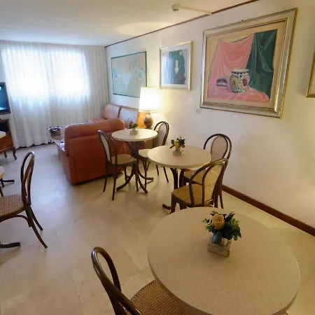 Hotel Ravenna ראבנה