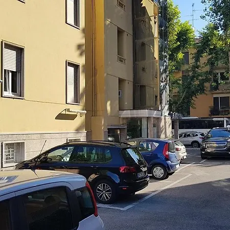 מלון Hotel Ravenna ראבנה